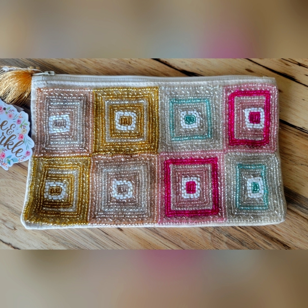 Beaded clutch